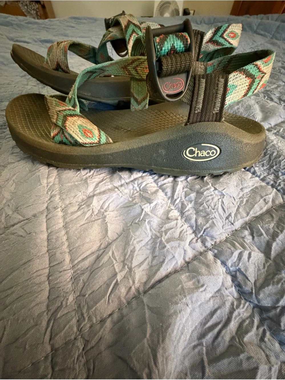 Chaco Womens green aztek design size 7